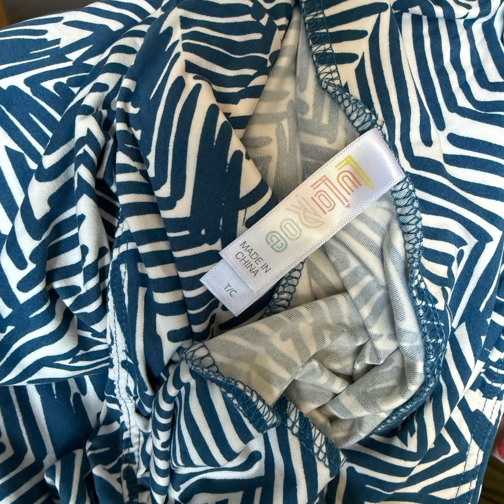 LuLaRoe Blue and White Patterned Leggings